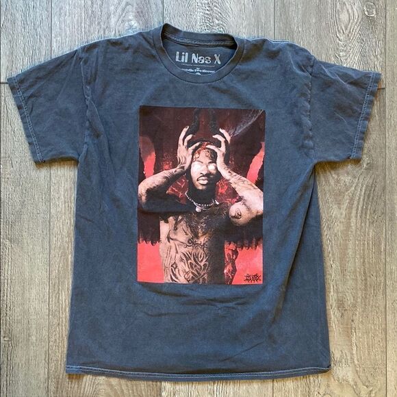 Urban Outfitters Lil Nas X Graphic Concert Tee Goodie Two Sleeves Washed Black - Picture 1 of 4